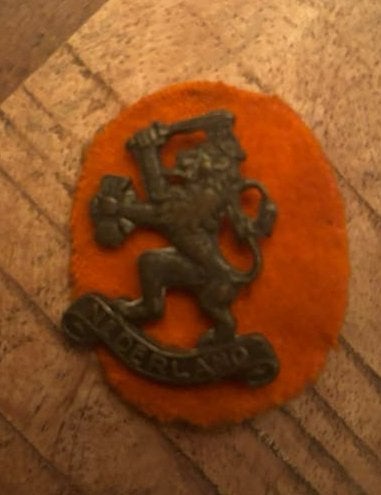 KNIL Embleem 1945 Indie Cordesius & Zonen Batavia, Ophalen of Verzenden, Landmacht, Azië, Embleem of Badge