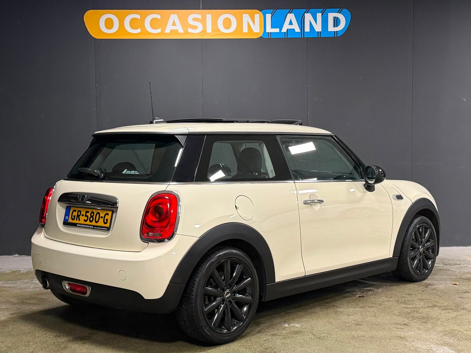 Mini 3-Deurs 1.2 One Salt Business|PANO|HUD|SFEER|KEYLESS|BL, Auto's, Stof, Gebruikt, 1095 kg, 4 stoelen