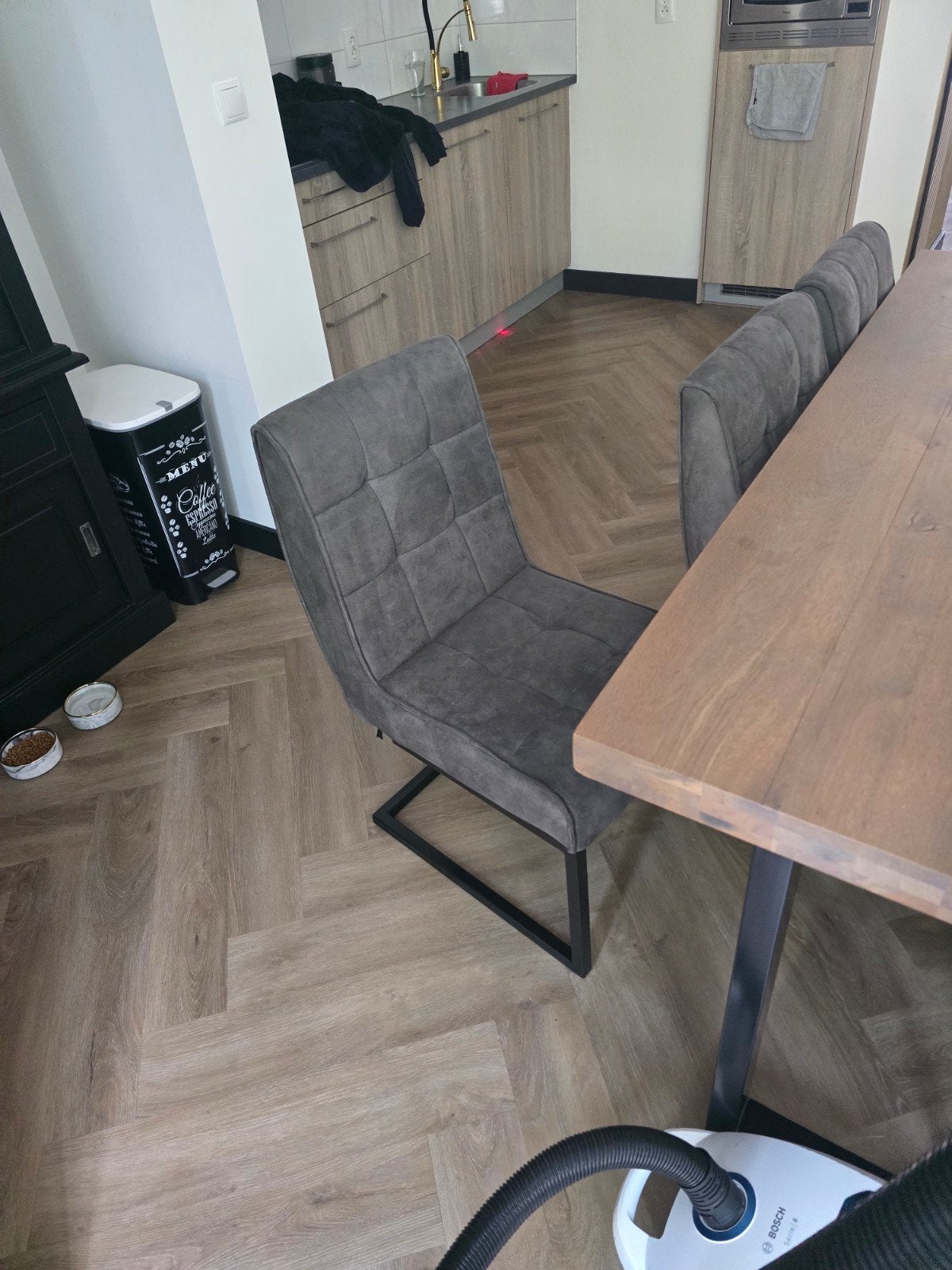 Eettafel met bank en stoelen, Gebruikt, 100 tot 150 cm, Vijf personen of meer, Modern industrieel