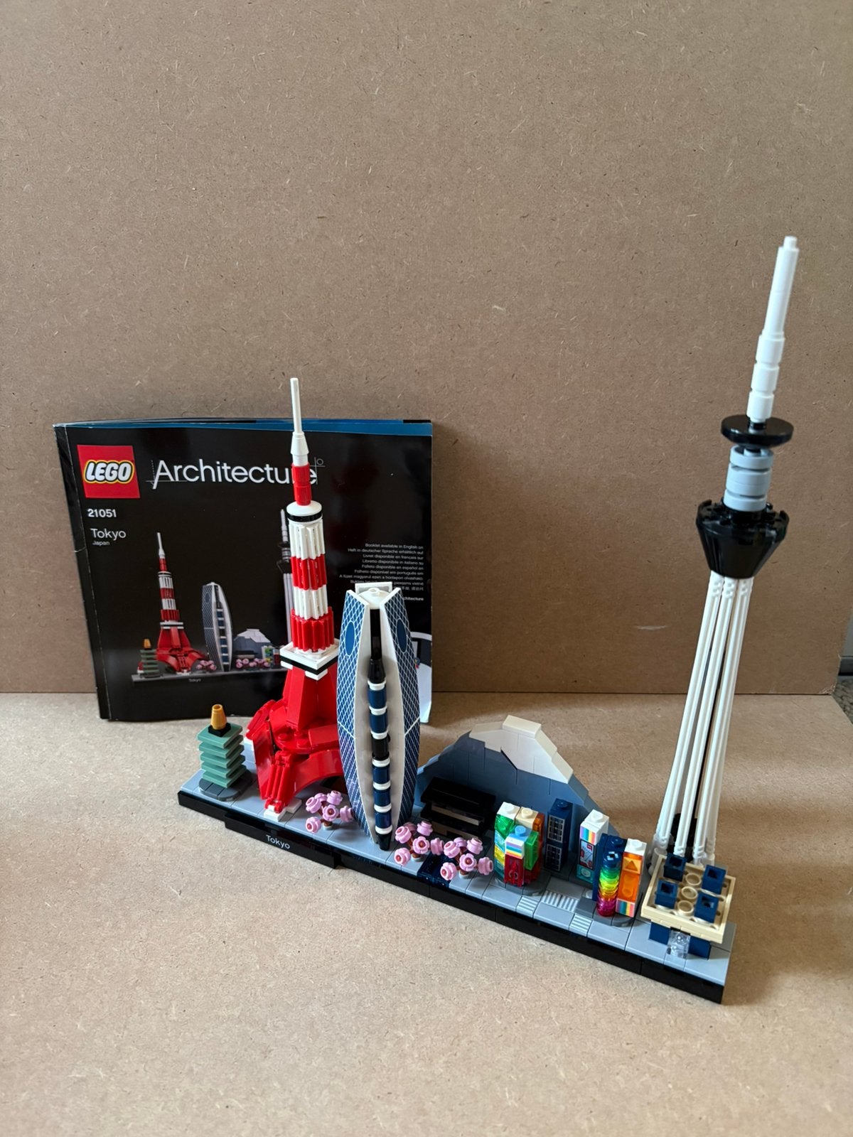 LEGO Architecture Tokio 21051, Ophalen of Verzenden, Zo goed als nieuw