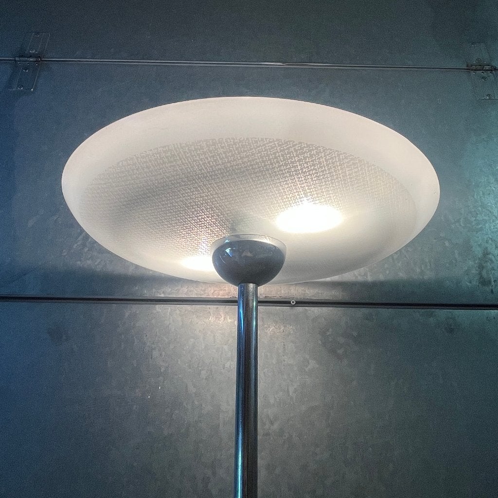 Jaren 60 vintage vloerlamp chroom met glazen schaal, Huis en Inrichting, Lampen | Vloerlampen, Ophalen, Gebruikt, Glas, Vloerlamp