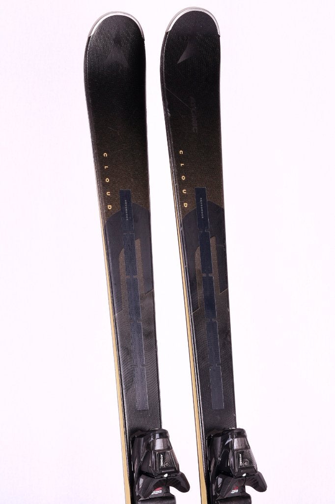 143 1510 157 164 dames ski's ATOMIC CLOUD C9 REVOSHOCK, 140 tot 160 cm, Gebruikt, Verzenden, Carve