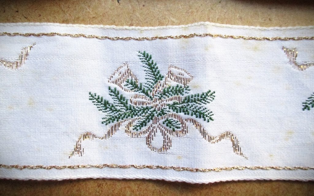 Kerst lint~Vintage hand geborduurd Kerstlint~Met Goud garen, Ophalen of Verzenden, Gebruikt