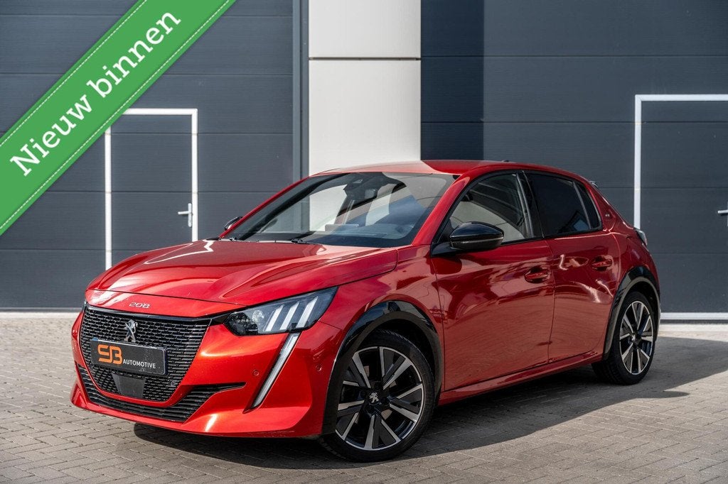 Peugeot 208 1.2 PureTech GT Carplay|360 Cam|Navi|Vol!, Voorwielaandrijving, 101 pk, Zwart, 1199 cc