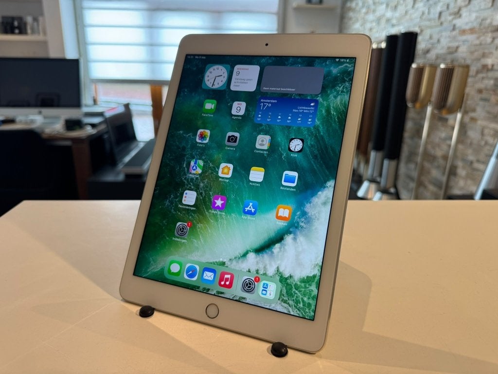 iPad Air 2, Gold, 16GB, model A1566, in zeer nette staat, Computers en Software, Gebruikt, Apple iPad, 16 GB, Ophalen