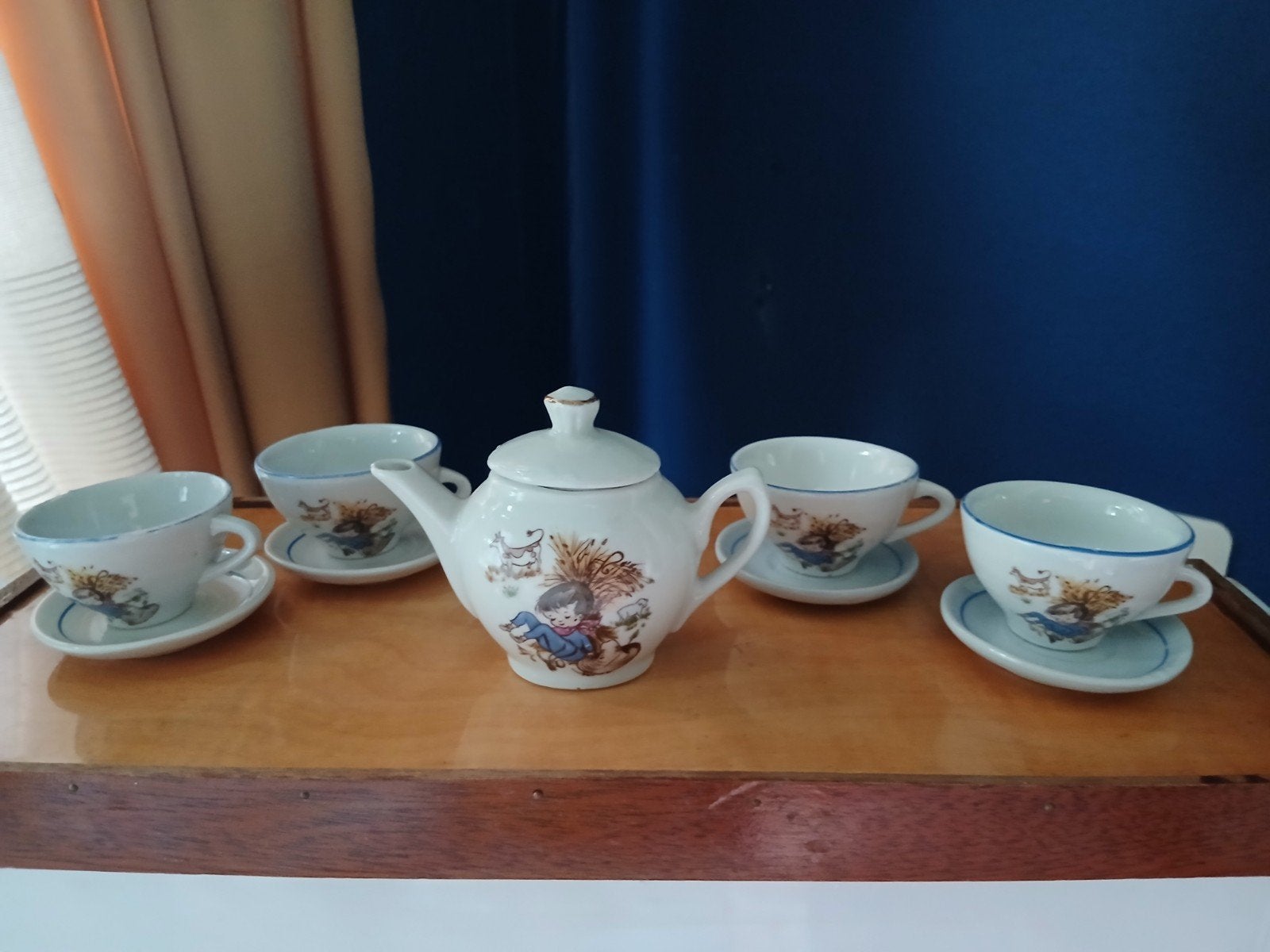 Vintage kinder theeserviesje met schattige illustraties, Ophalen of Verzenden