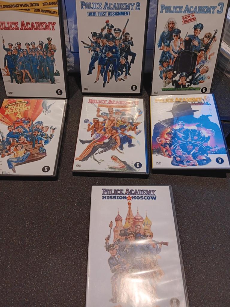 Police academy dvd box complete Serie nieuwstaat, 1 speler, Ophalen of Verzenden, Zo goed als nieuw, Vanaf 3 jaar