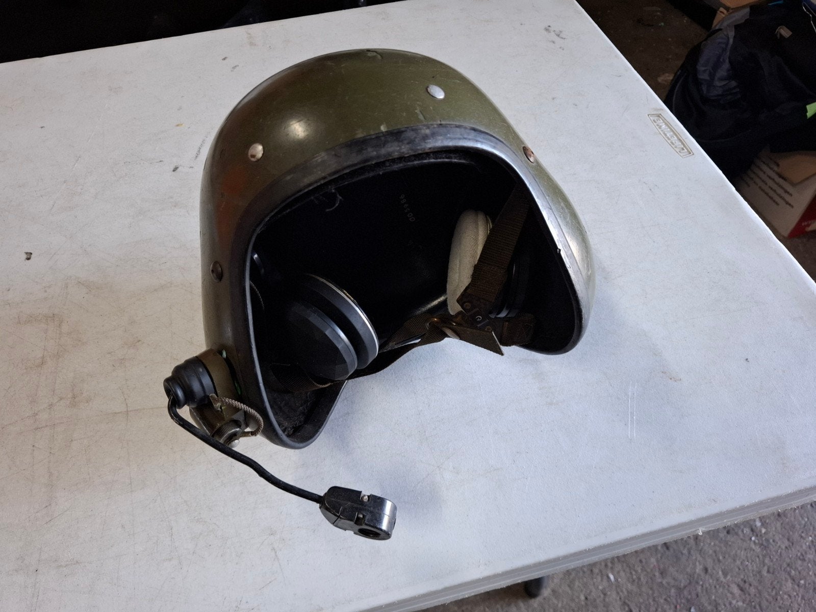 Vintage militaire helm met communicatiesysteem, Verzamelen, Ophalen, Overige gebieden, Onbekend, Overige soorten