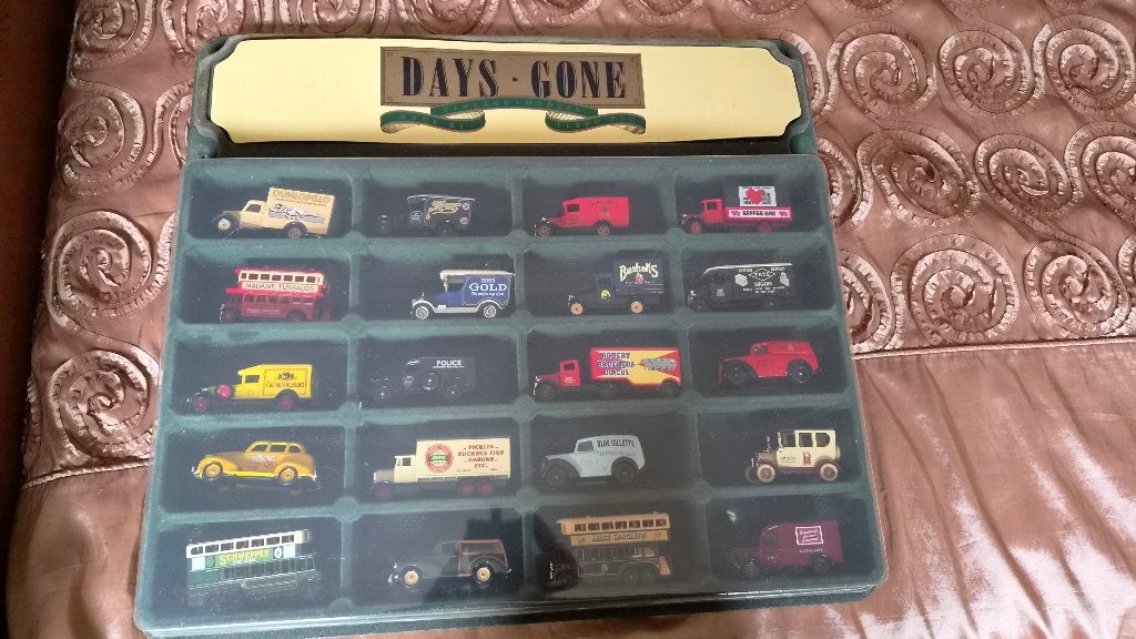 Vintage Miniatuur auto's Fina, Ophalen, Zo goed als nieuw