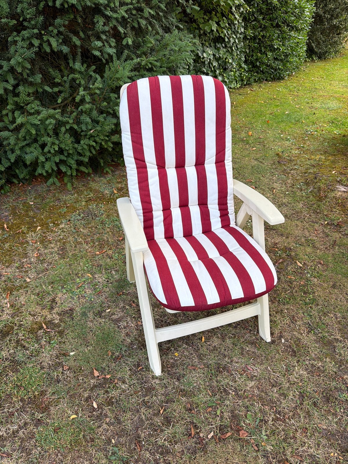 Hartman Tuinstoelen, 4 stuks, met rood-wit gestreept kussen, Ophalen, Gebruikt
