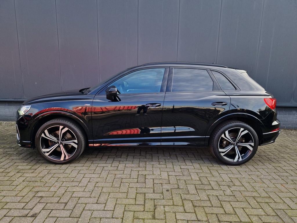 Audi Q3 40 TFSI Quattro Pro Line S /Virtual Cockpit /ACC /Ma, 12 maanden, Gebruikt, Leder en Stof, Zwart