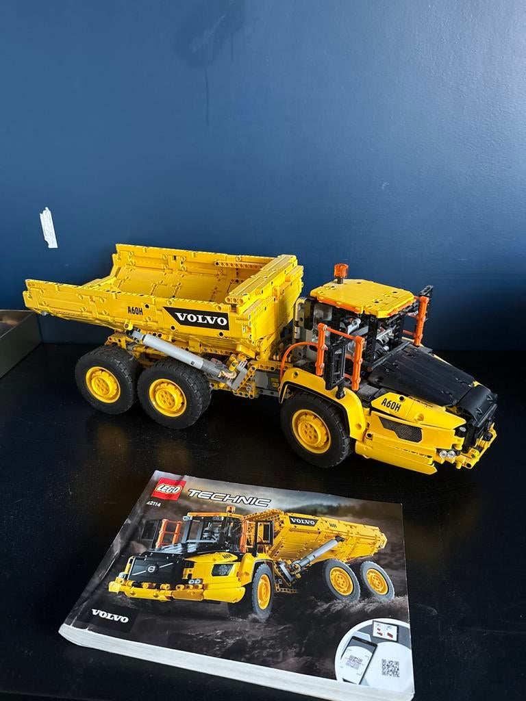LEGO Technic Volvo 6x6 Hauler (42114), Ophalen of Verzenden, Zo goed als nieuw, Complete set, Lego