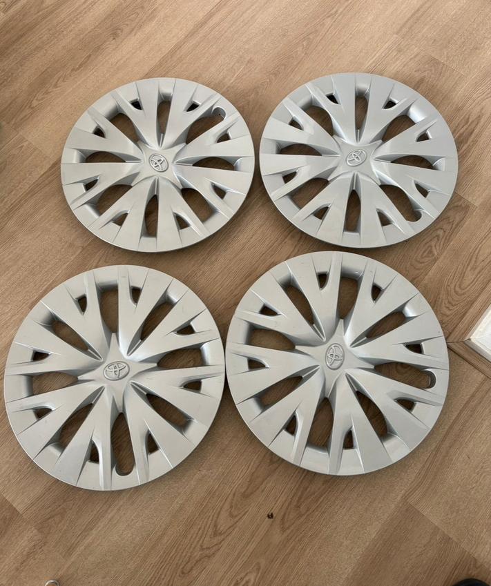 Toyota Yaris Wieldoppen 15inch, Auto diversen, Wieldoppen, Zo goed als nieuw, Ophalen of Verzenden