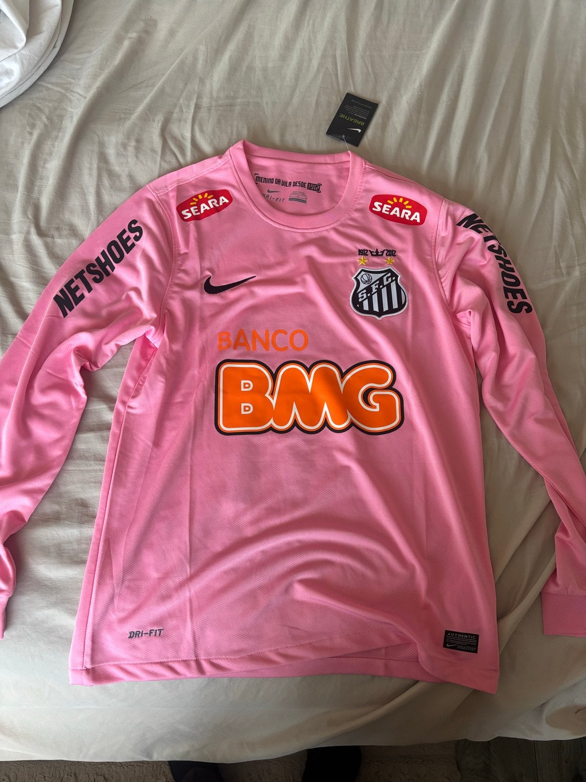 Prachtig Santos shirt met Neymar op de rug - Maat M, Maat 48/50 (M), Nieuw, Ophalen of Verzenden, Roze