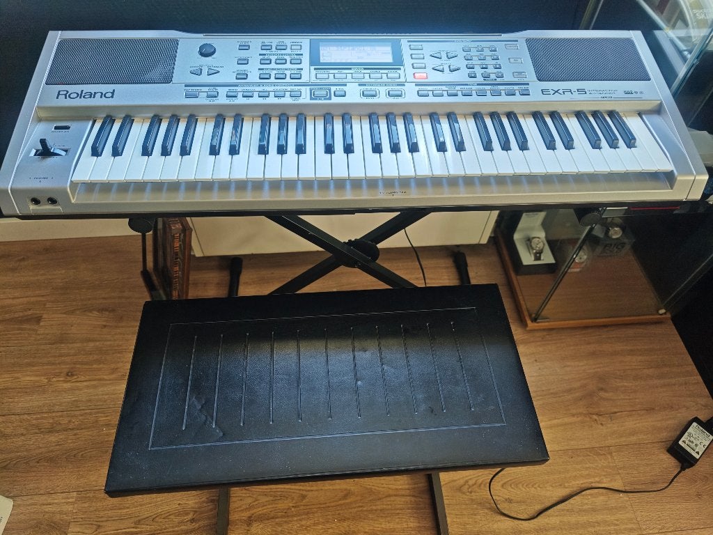 Roland EXR-5 Interactive Arranger Keyboard in nieuwstaat, Ophalen, 61 toetsen, Roland, Aanslaggevoelig