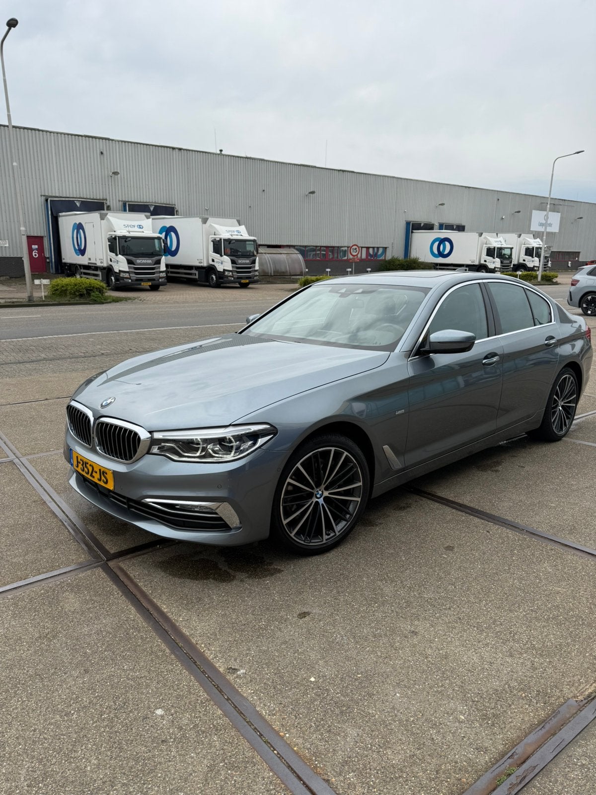 BMW 5-Serie 540i 340pk Aut. 2017 Grijs, Auto's, BMW, Particulier, 5-Serie, Benzine, C, Sedan, Automaat, Geïmporteerd, Zilver of Grijs