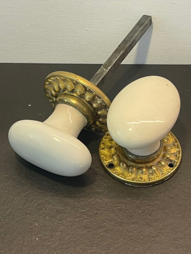 Antiek porselein en messing deurknop wit, Ophalen of Verzenden