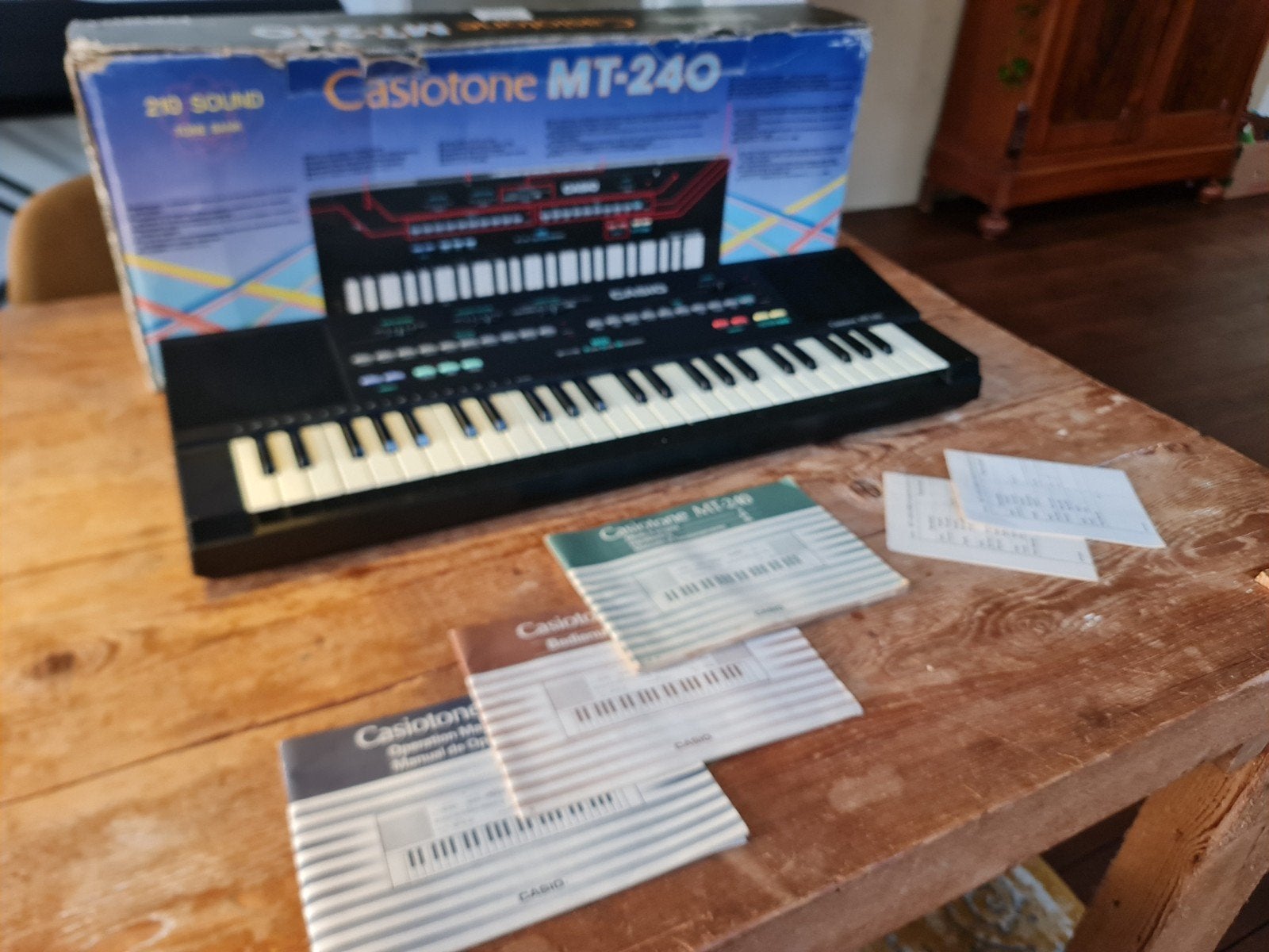 Casio Casiotone MT-240 Keyboard met MIDI en originele doos, Muziek en Instrumenten, 49 toetsen, Casio, Midi-aansluiting, Ophalen of Verzenden