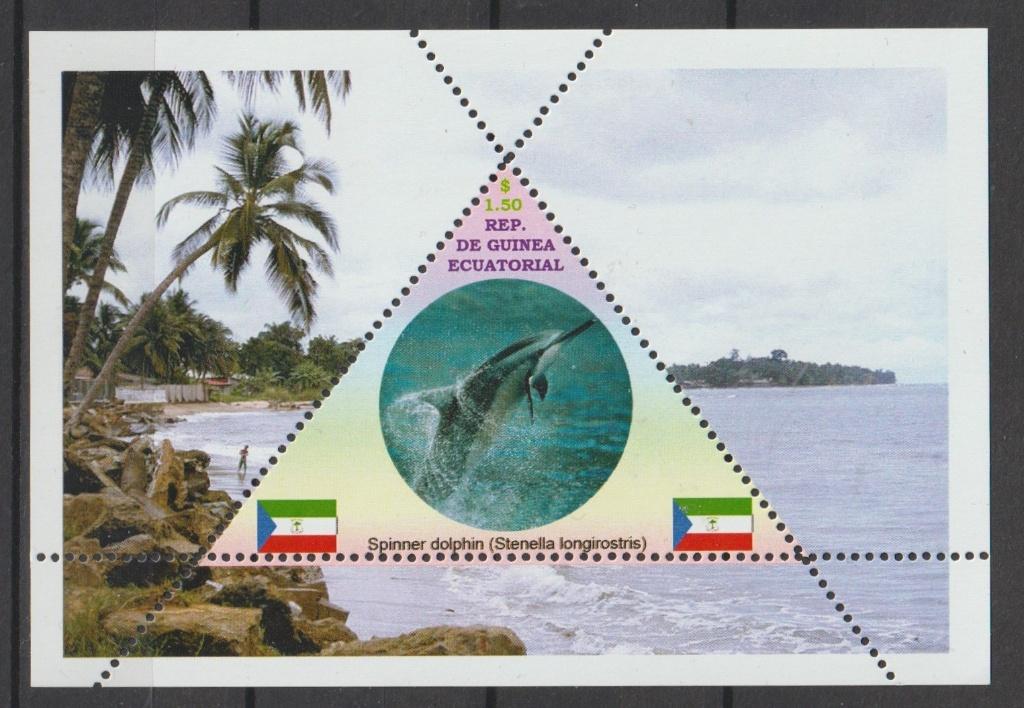 DOLFIJNEN- mooi Triangel bl. v GUINEA-Ecu-TRI-14, Verzenden, Postfris, Dier of Natuur