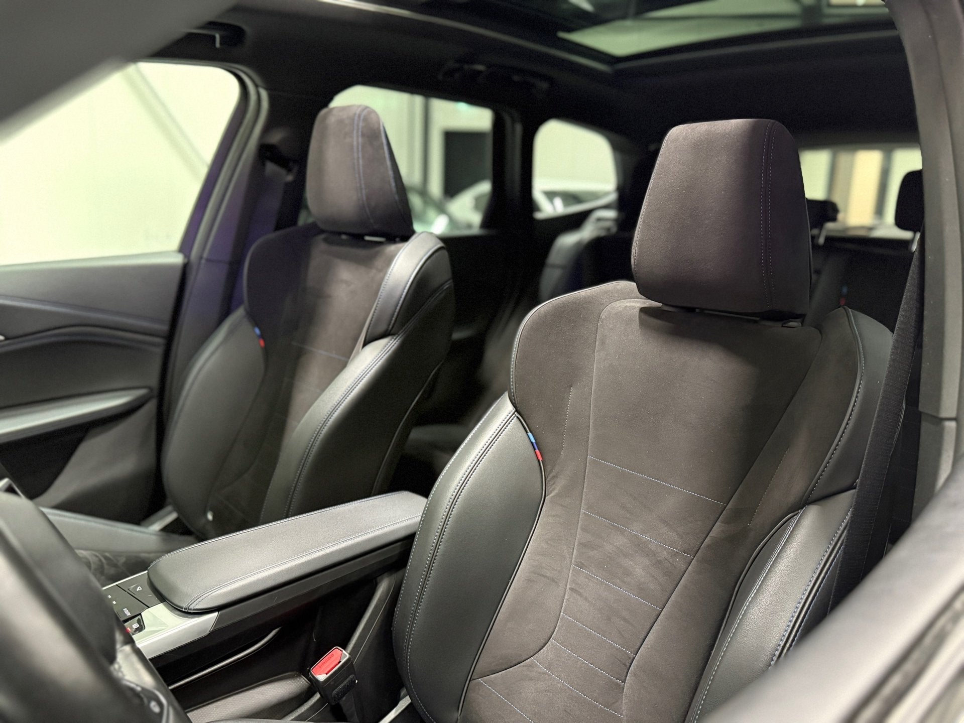 Foto 4 van BMW X1 sDrive20i M Sport | Pano | Sportstoelen | ACC | Trekh