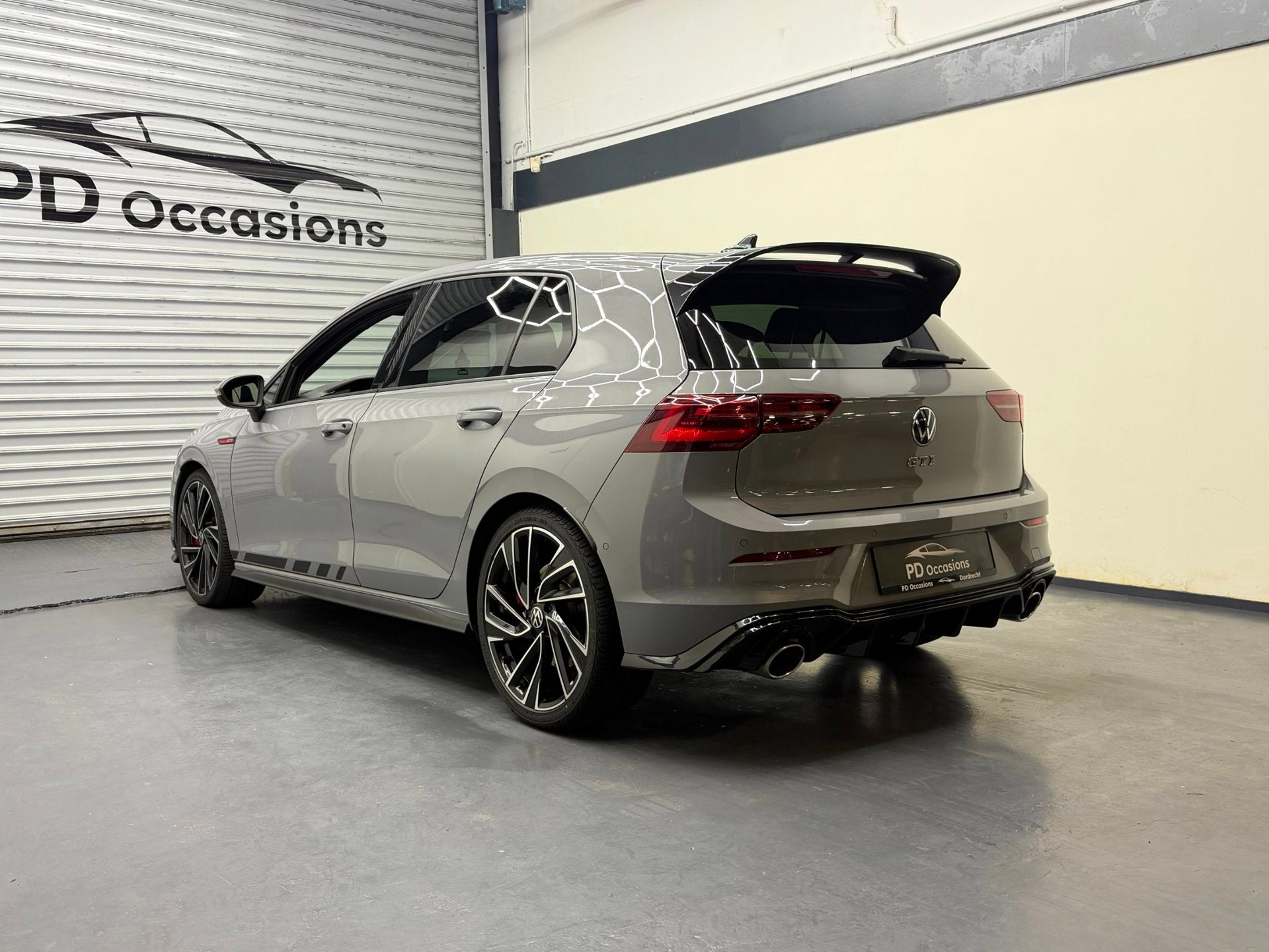 Volkswagen Golf 2.0 TSI GTI Clubsport 400PK - Pano- H&K - IQ, Gebruikt, Zwart, 4 cilinders, 1984 cc