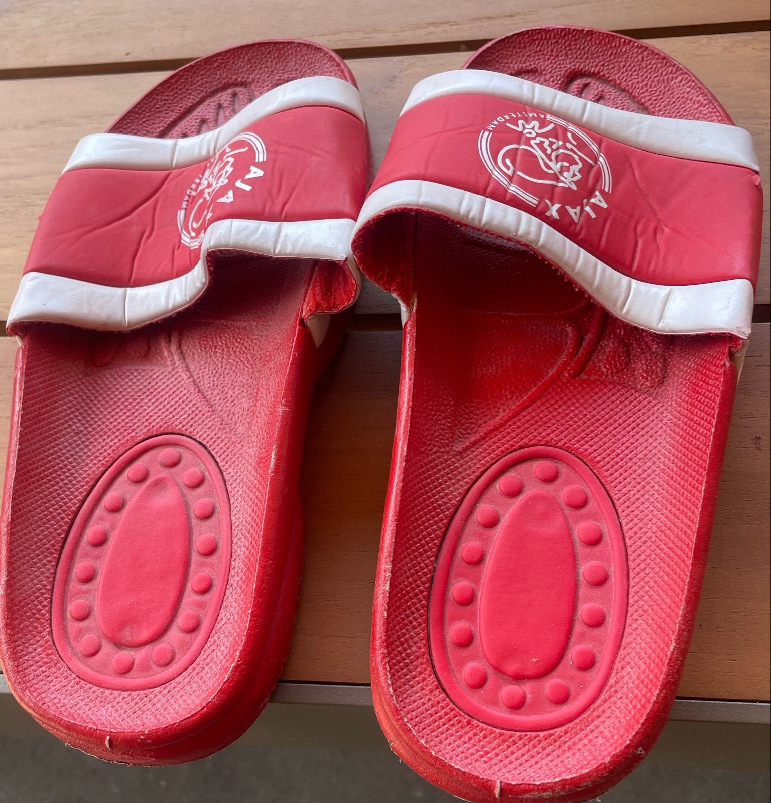 Ajax Slippers - Rood met Wit Logo, Ophalen of Verzenden, Gebruikt, Ajax, Overige typen