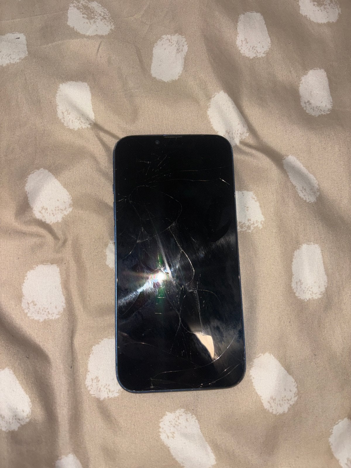 Foto 2 van iPhone 13 (defect) voor onderdelen of reparatie