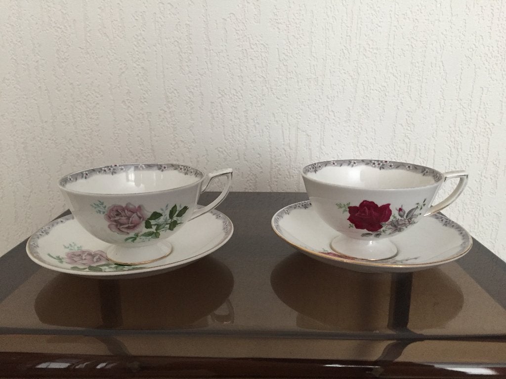 4 Vintage retro theekopjes van Royal York in perfecte staat., Overige merken, Vintage, Ophalen of Verzenden, Zo goed als nieuw