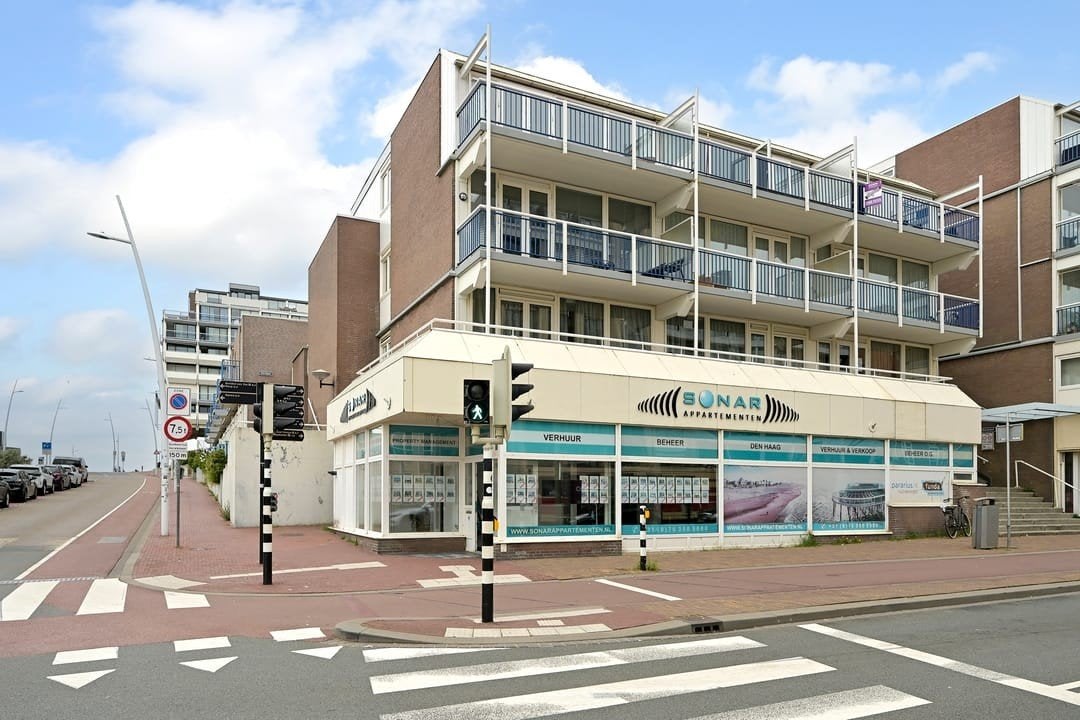 TE HUUR. A1 locatie kantoor/ winkelpand in scheveningen