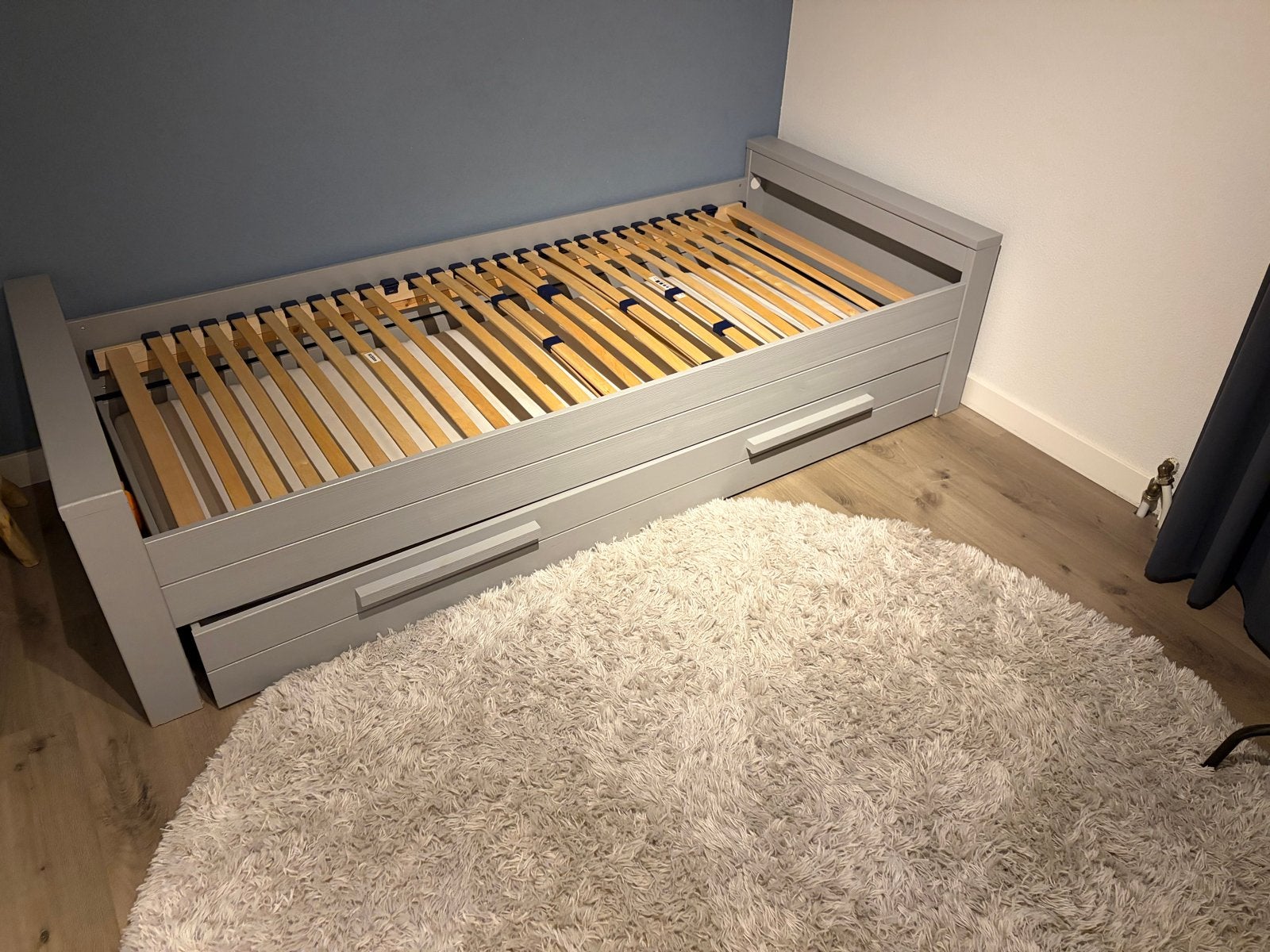 Woood eenpersoonsbed met lade - grijs, Ophalen, Gebruikt, 90 cm, Eenpersoons