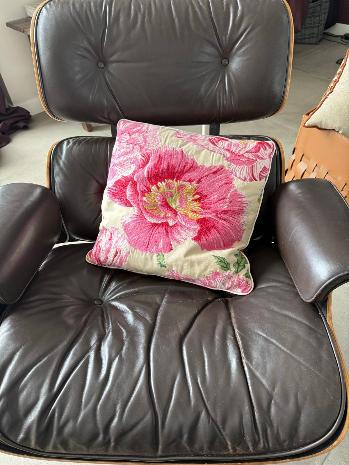 Designer Guild Sierkussen - Geborduurd Bloemmotief, Overige merken, Met print, Vierkant, Ophalen of Verzenden