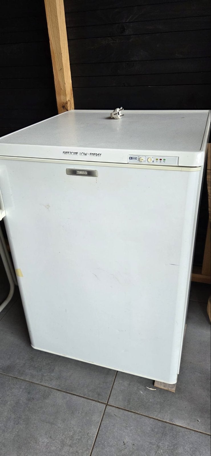 Zanussi FREEZONE LOW-ENERGY Vrieskast - Compact en Efficiënt, Witgoed en Apparatuur, Gebruikt, Minder dan 60 cm, Vrijstaand, Ophalen
