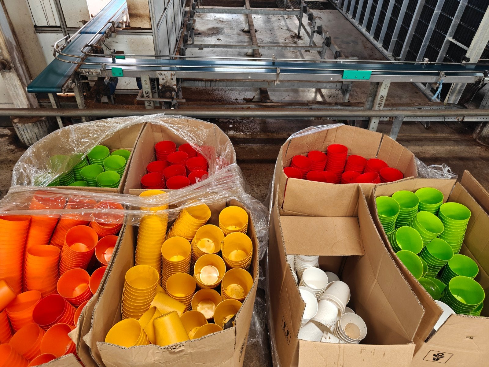 Kleurrijke plastic bloempotten 10,5cm- Diverse kleuren, Ophalen, Kunststof, Rond, Nieuw