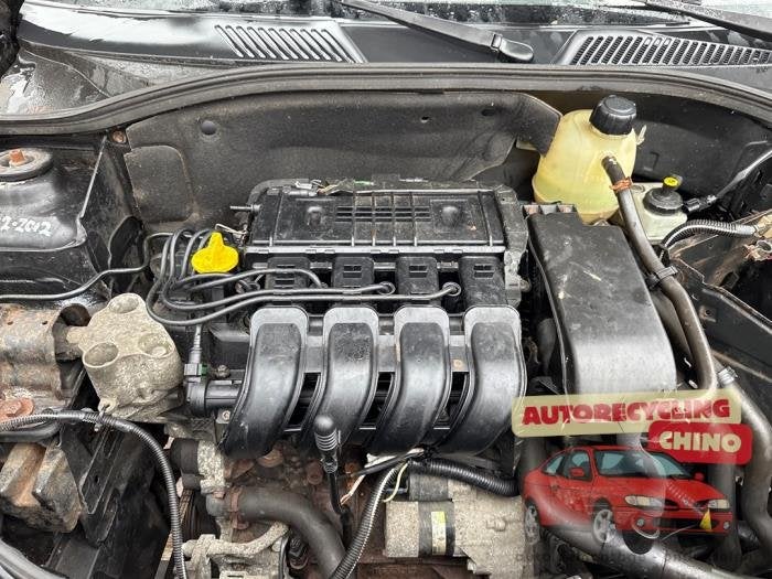 Motor van een Renault Clio, Ophalen, Gebruikt, -, Renault