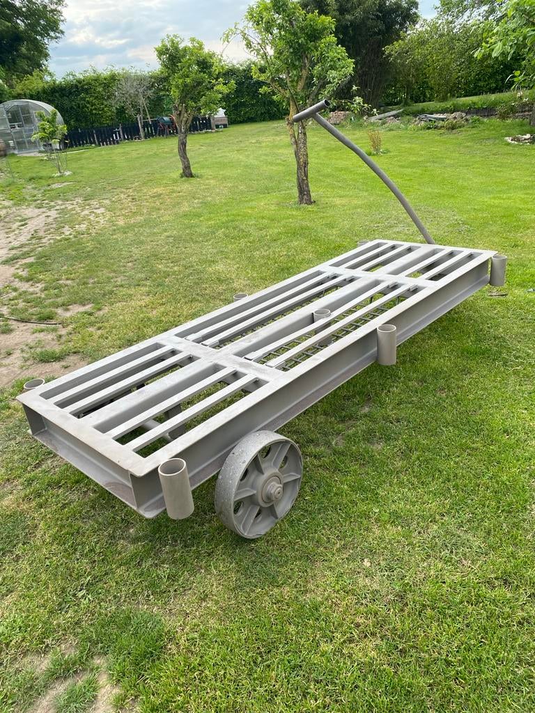 Stevige metalen transportkar/plantenwagen, Doe-het-zelf en Verbouw, Steigers, Ophalen, Zo goed als nieuw, Overige typen, Minder dan 2 meter