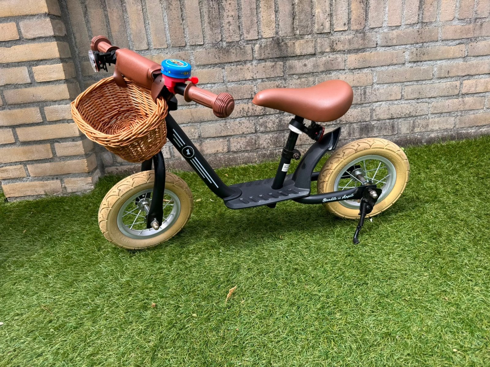 Loopfiets Bandits and Angels met mandje en bel, Ophalen, Gebruikt, Loopfiets