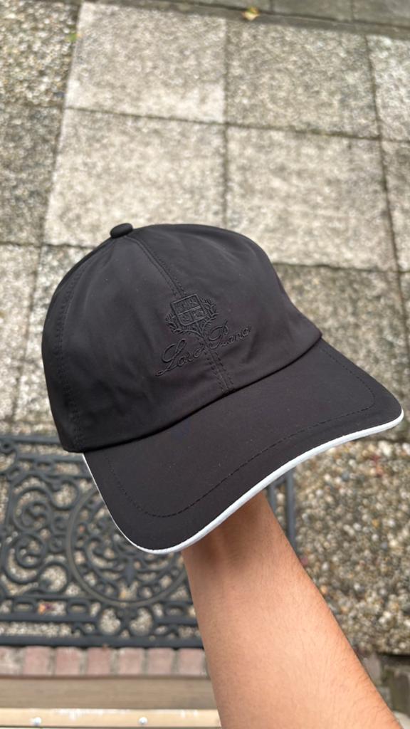 Loro Piana petten, Ophalen of Verzenden, Zo goed als nieuw