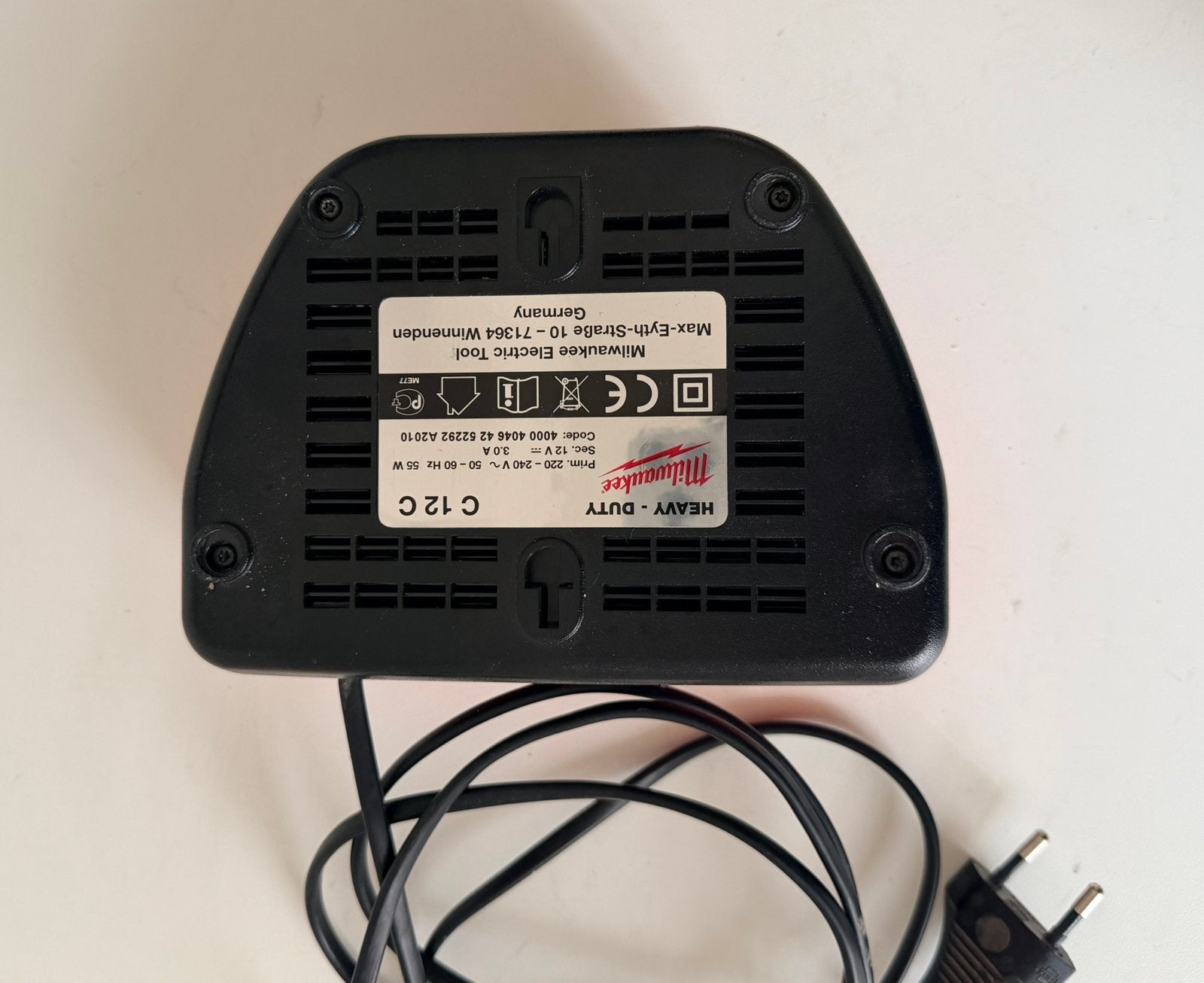 Milwaukee C12 C M12 12V Li-Ion acculader, Ophalen of Verzenden, Zo goed als nieuw