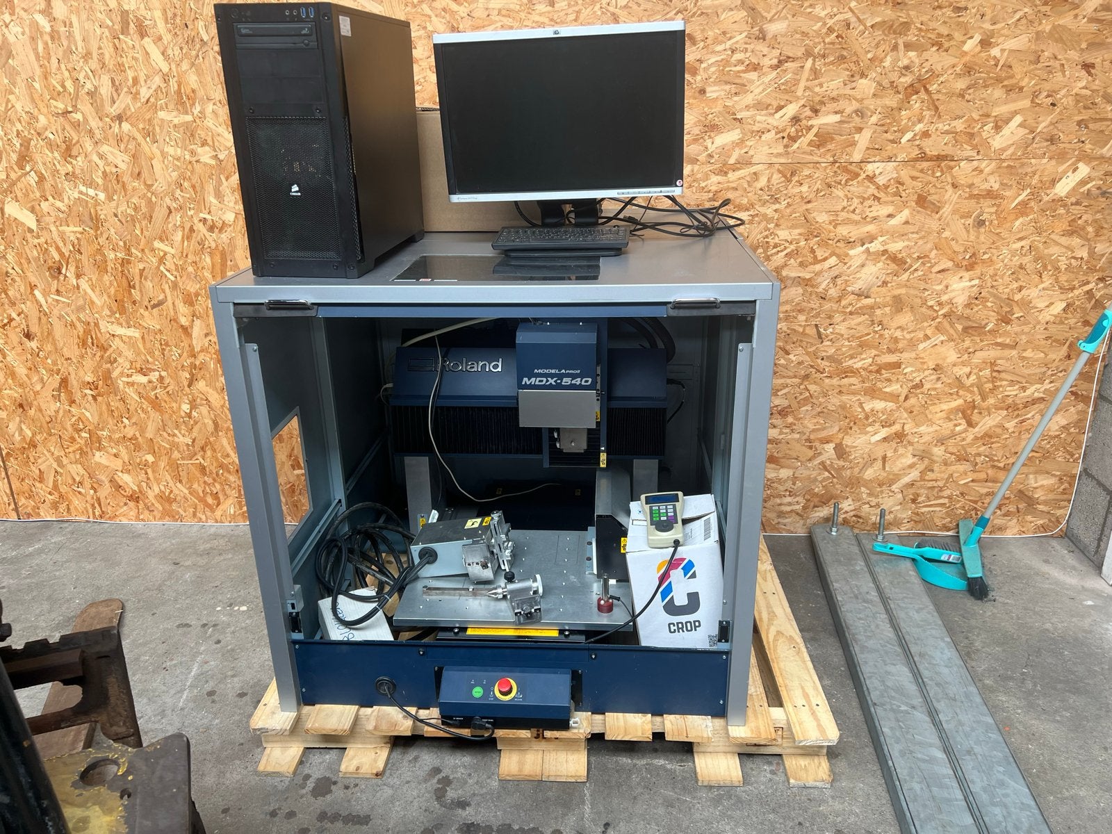 Roland MDX-540 cnc freesmachine met PC en monitor, Ophalen of Verzenden