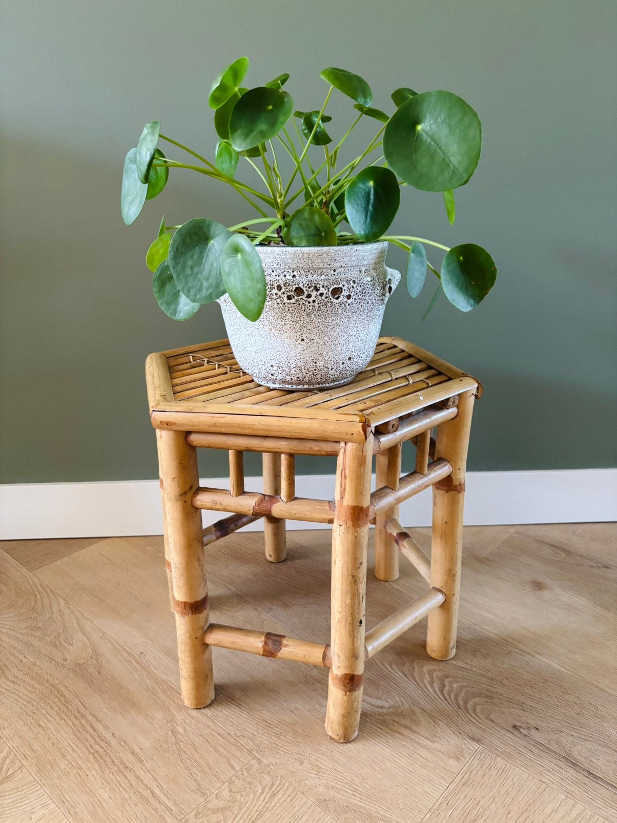 Vintage bamboe krukje plantentafeltje retro, Ophalen of Verzenden, Gebruikt, Overige materialen