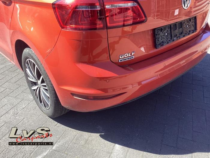 Achterbumper van een Volkswagen Golf Sportsvan, Gebruikt, -, Volkswagen, -