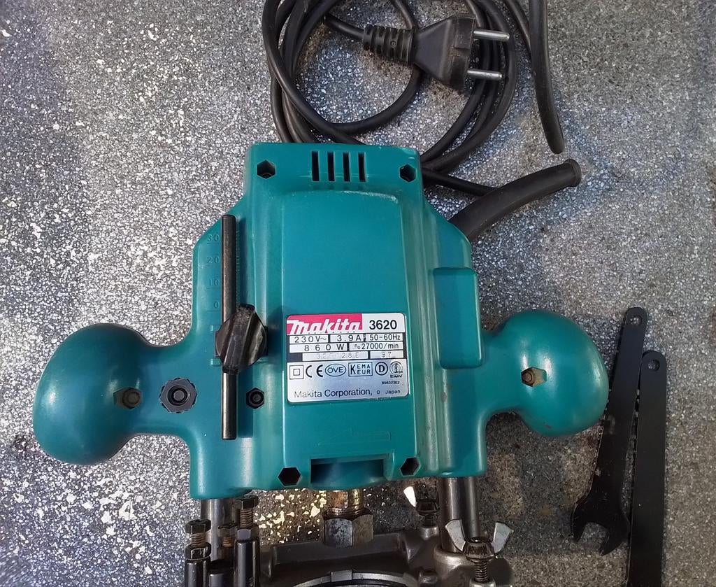Makita 3620 Bovenfrees - Krachtige 860W motor., Gebruikt, Ophalen of Verzenden, Elektrisch, Makita