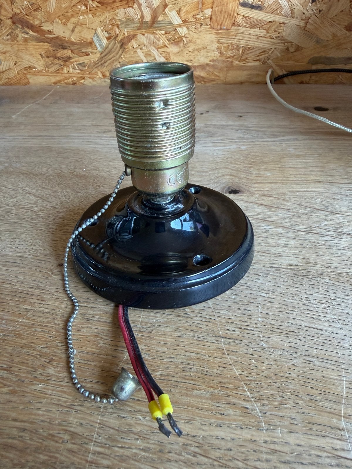 Vintage Porseleinen Wand- of Plafondlamp met Trekkoord, Met schakelaar, Overige merken, Gebruikt, Zwart