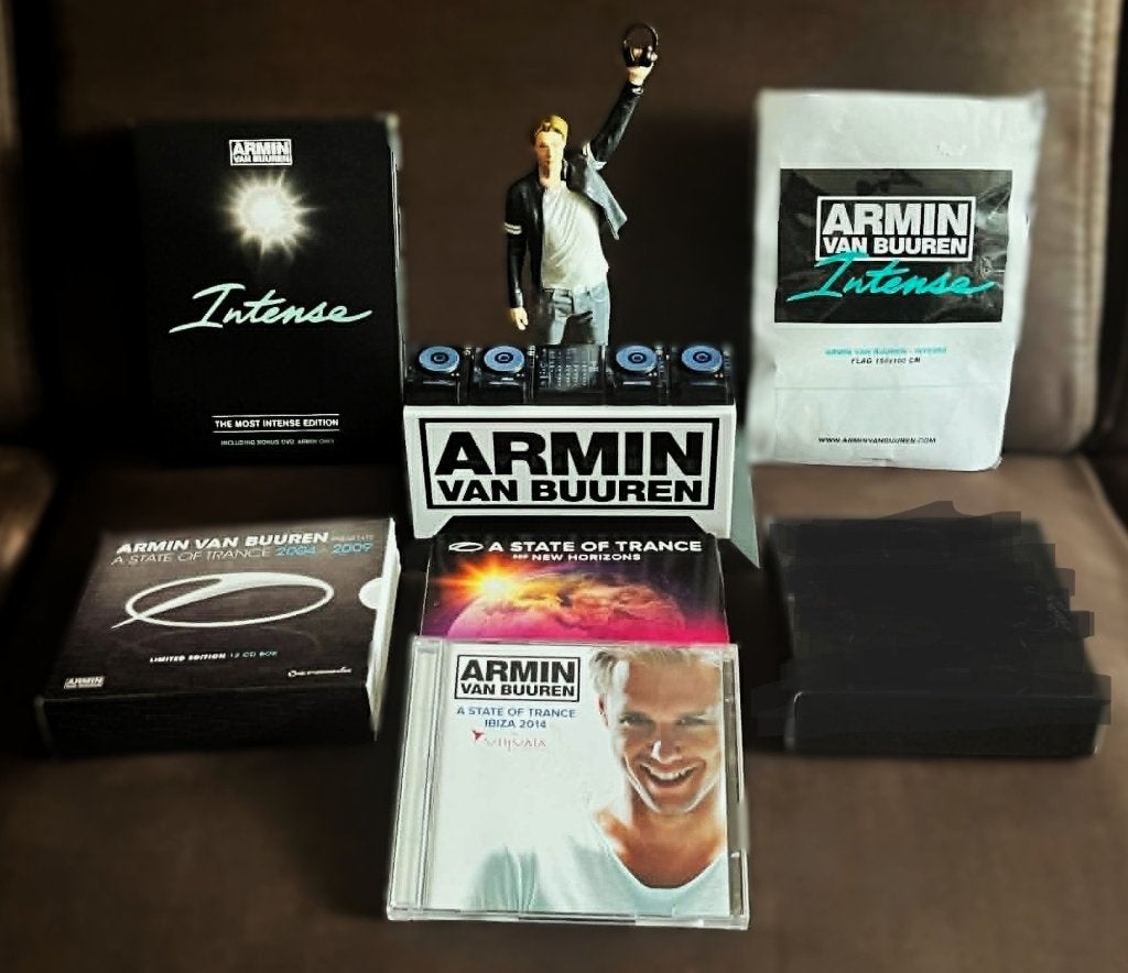 Armin van Buuren - Set CD + DVD, Boxset, Ophalen of Verzenden, Electronic, Digipak