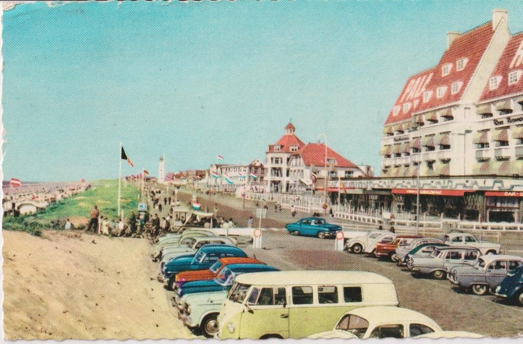 Noordwijk met auto's Volkswagen T1 Bus, Ophalen of Verzenden, 1960 tot 1980, Gelopen, Zuid-Holland