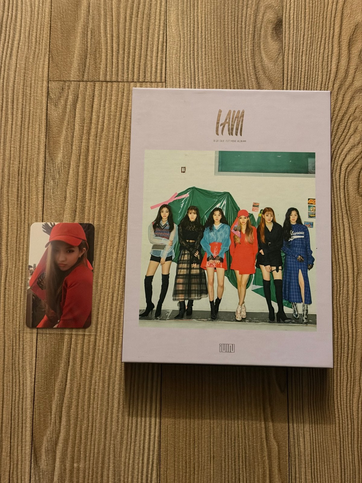G-IDLE - I AM (1e mini-album) met Soyeon photocard, K-pop, Ophalen of Verzenden, Zo goed als nieuw, Inclusief boekje
