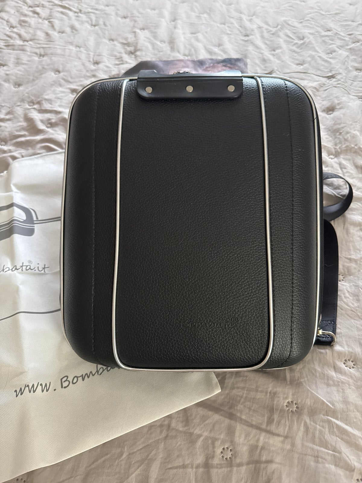 Laptop tas bombata zwart, Ophalen of Verzenden, 17 inch of meer, Nieuw
