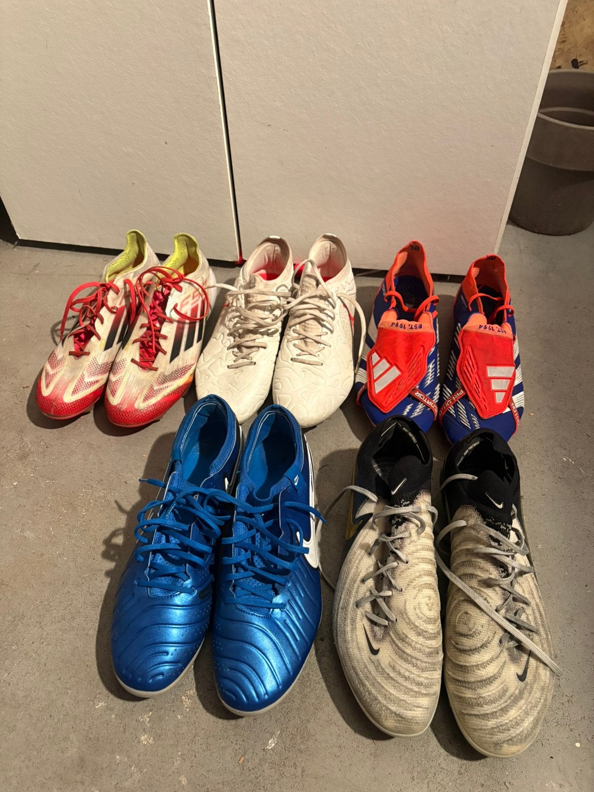 Adidas / Nike voetbalschoenen Elite, Sport en Fitness, Maat XS of kleiner, Ophalen of Verzenden, Zo goed als nieuw, Schoenen