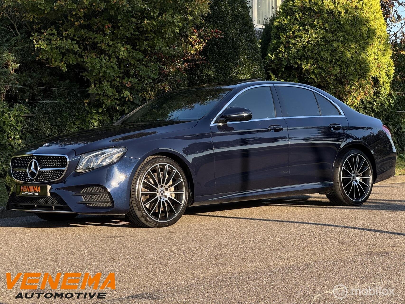 Mercedes E350d AMG /Pano/Laser/360/HUD/Burm/20"LM/el.Trekh, Automaat, Achterwielaandrijving, Gebruikt, 1700 kg