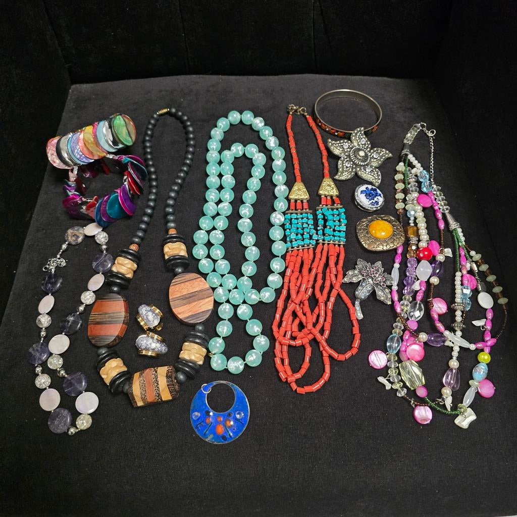 Diverse Oude Sieraden Collectie Kettingen, Brooches, Ophalen of Verzenden, Gebruikt, Overige materialen